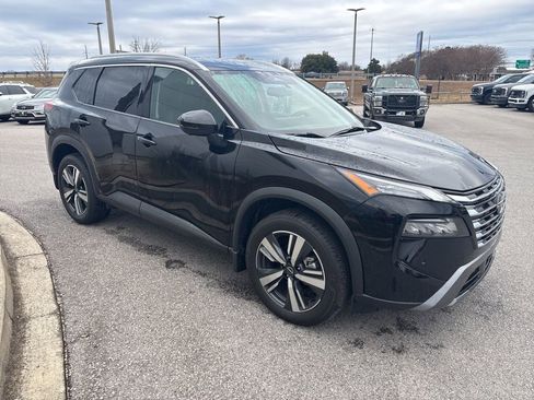 Used 2024 Nissan Rogue SL w/ SL Premium Package image 7