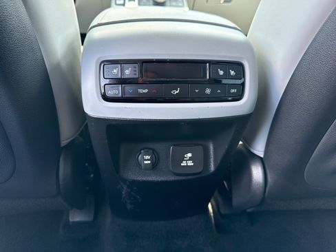 Used 2024 Hyundai Palisade SEL w/ Premium Package image 39