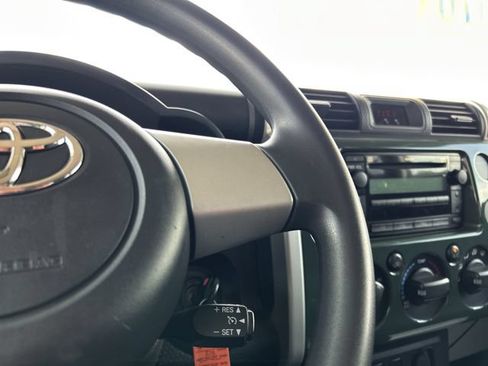 Used 2010 Toyota FJ Cruiser 4WD image 30