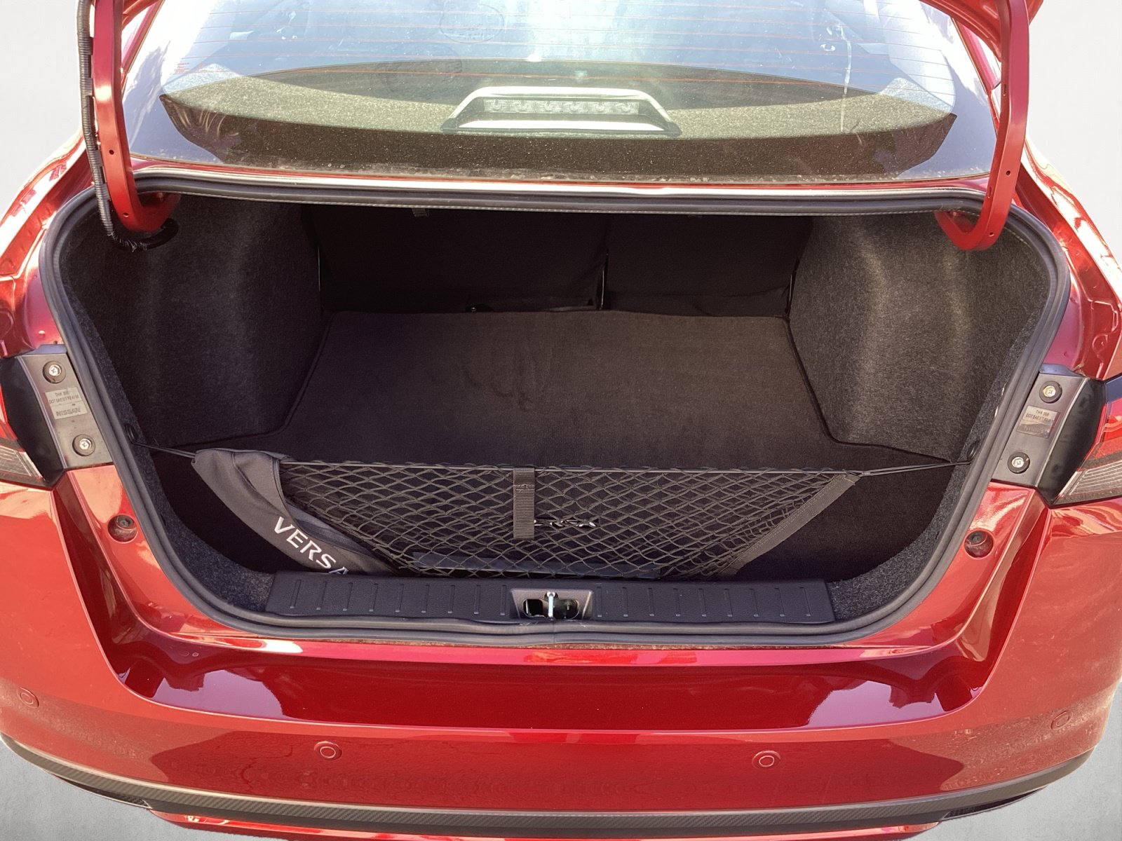 Used 2025 Nissan Versa SR w/ Trunk Package FWD image 16