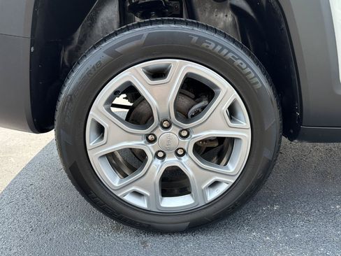 Used 2020 Jeep Renegade Limited w/ UConnect 8.4 Nav Group AWD/4WD image 71