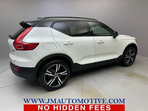 Used 2020 Volvo XC40 T5 R-Design image 5
