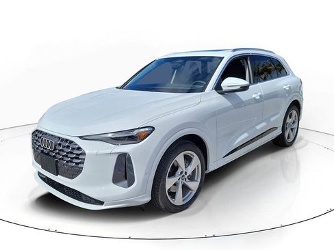 New 2025 Audi Q5 Prestige image 2