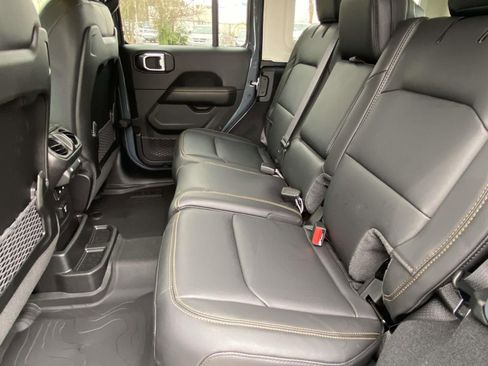New 2026 Jeep Wrangler Unlimited Sahara AWD/4WD image 12