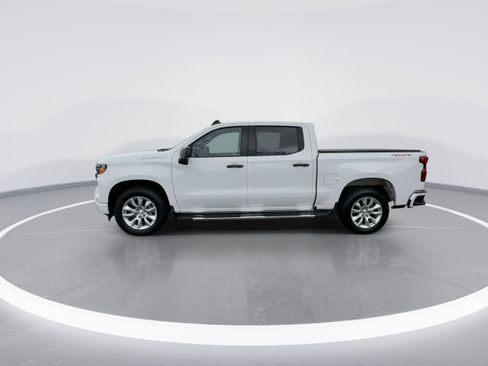 Used 2022 Chevrolet Silverado 1500 Custom image 5