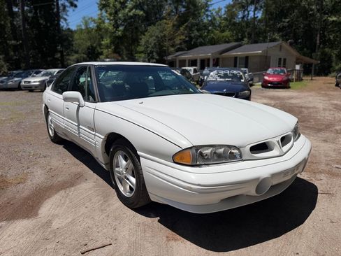 Used 1997 Pontiac Bonneville SSE w/ Opt Pkg FWD image 9
