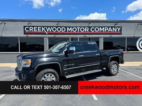 Used 2016 GMC Sierra 2500 Denali w/ Duramax Plus Package AWD/4WD image 1