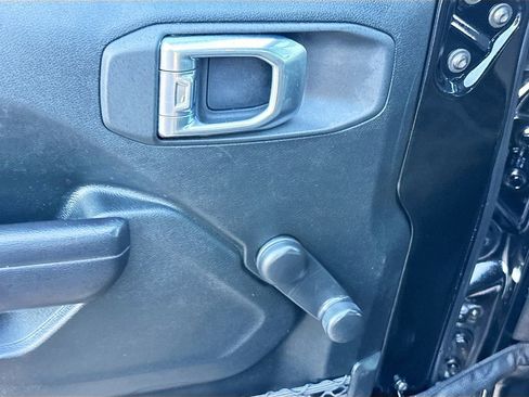 Used 2021 Jeep Wrangler Unlimited Willys image 19
