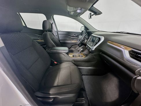 Used 2019 GMC Acadia SLE image 31