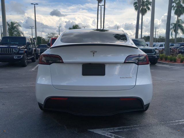 Used 2023 Tesla Model Y Performance AWD/4WD image 6