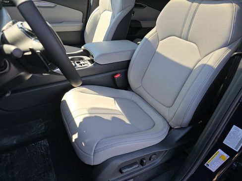 Used 2025 Honda Pilot Touring image 30