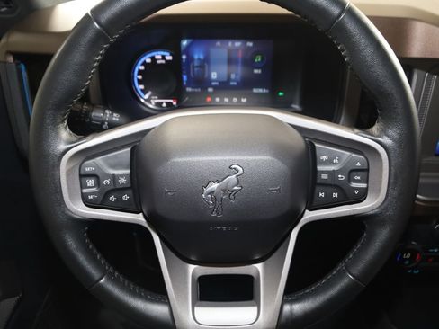 Used 2023 Ford Bronco Outer Banks AWD/4WD image 37