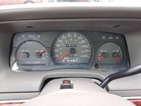 Used 2002 Mercury Grand Marquis LSE RWD image 17