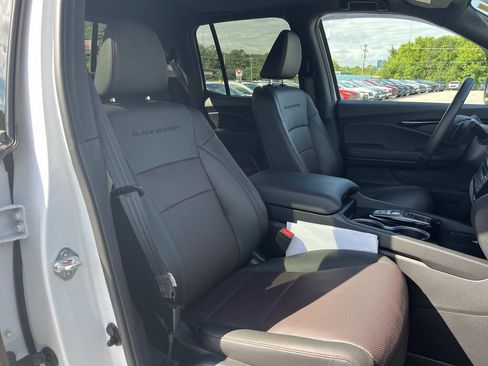 Used 2025 Honda Ridgeline Black Edition image 24