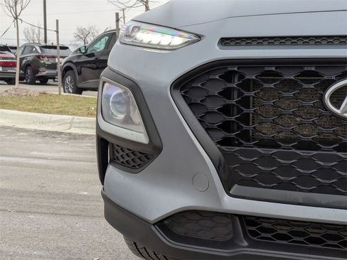 Used 2021 Hyundai Kona SEL image 9
