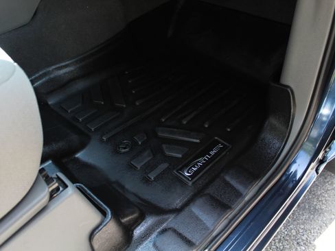 Used 2020 Nissan Frontier SV AWD/4WD image 23