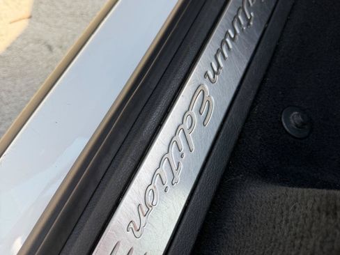 Used 2014 Porsche Cayenne Platinum Edition AWD/4WD image 39