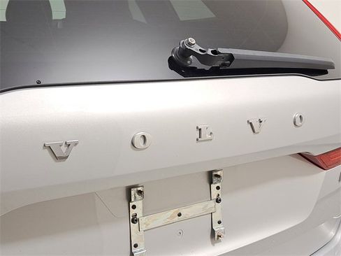 Used 2023 Volvo XC60 B5 Plus w/ Climate Package image 9