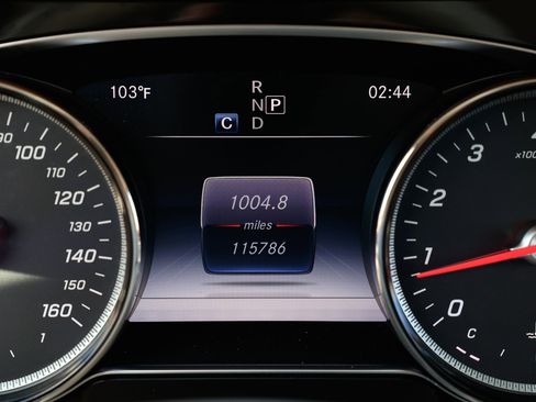 Used 2017 Mercedes-Benz E 300 4MATIC image 49