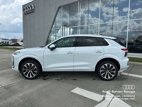 New 2026 Audi Q3 quattro 2.0T image 3