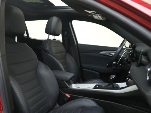 Used 2024 Alfa Romeo Tonale Veloce image 14