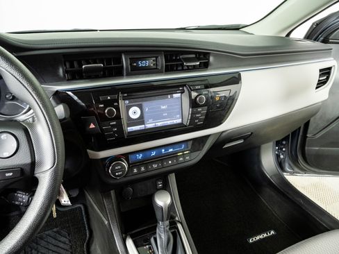 Used 2016 Toyota Corolla LE FWD image 12