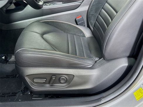 Certified 2022 Toyota Avalon XSE image 16