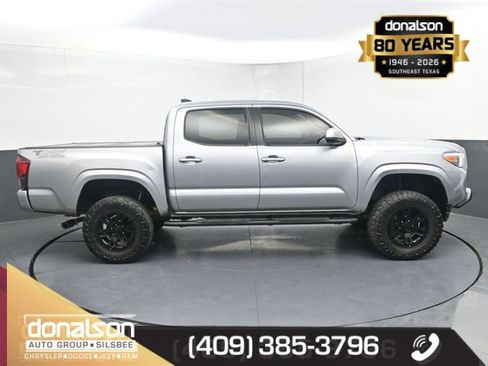 Used 2019 Toyota Tacoma SR5 image 2