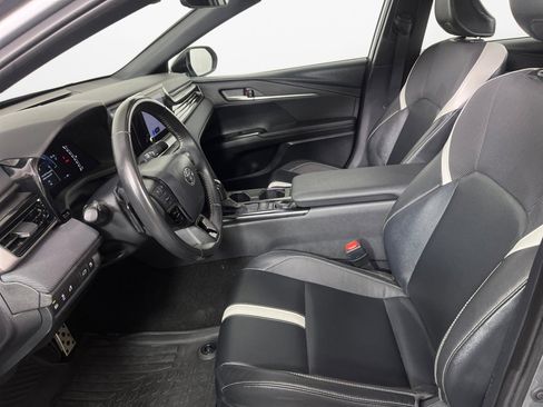 Certified 2025 Toyota Camry SE image 11