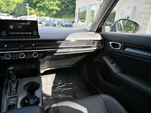 Used 2024 Honda Civic EX-L image 12