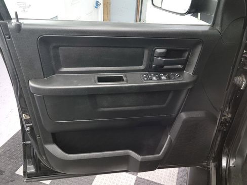 Used 2019 RAM 1500 Express w/ Express Value Package image 16