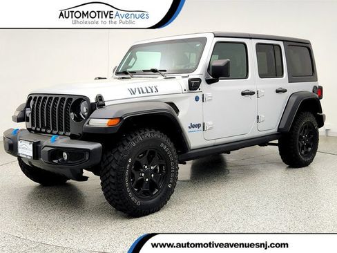 Used 2023 Jeep Wrangler Unlimited w/ Cold Weather Group AWD/4WD image 1