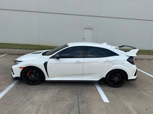 Used 2021 Honda Civic Type R image 2