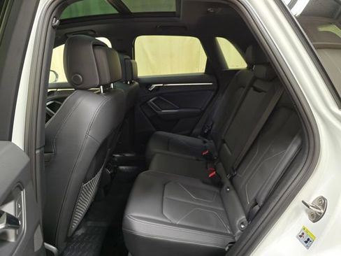 Used 2025 Audi Q3 2.0T Premium w/ Convenience Package image 29