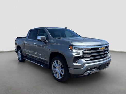 Used 2026 Chevrolet Silverado 1500 High Country w/ High Country Premium Package AWD/4WD image 8