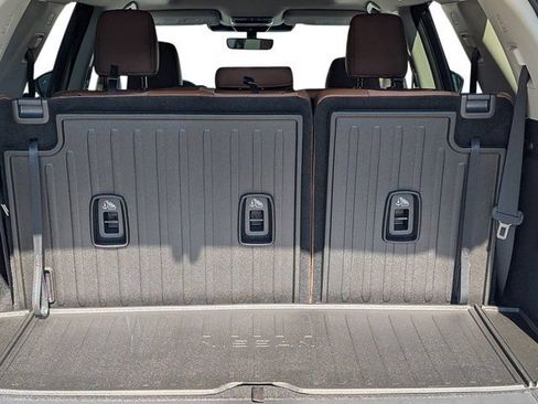 New 2026 Nissan Pathfinder Platinum w/ Cargo Package FWD image 19