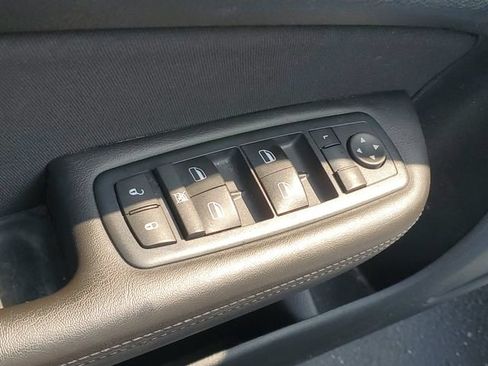Used 2016 Chrysler 200 LX FWD image 14