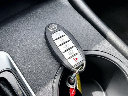 Used 2022 Nissan Altima 2.5 SR FWD image 15