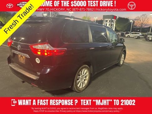 Used 2015 Toyota Sienna Limited Premium image 3