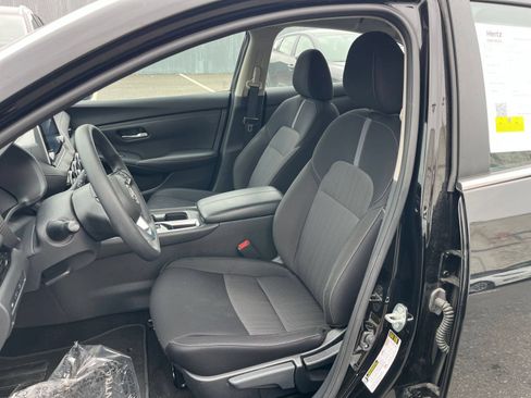 Used 2025 Nissan Sentra SV FWD image 35