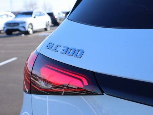 Used 2026 Mercedes-Benz GLC 300 4MATIC image 10