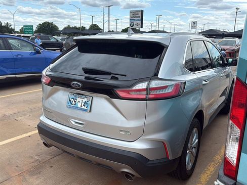 Used 2019 Ford Edge SEL FWD image 9