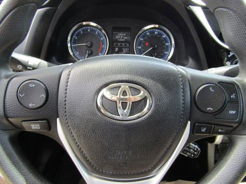 Used 2018 Toyota Corolla LE w/ Body Protection Package FWD image 18