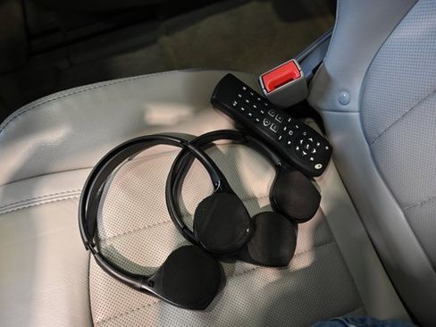 Used 2016 Chevrolet Traverse LTZ w/ LPO, 'HIT The Road' Package image 21