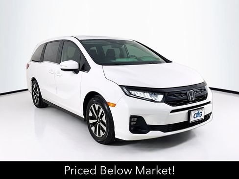 Certified 2026 Honda Odyssey EX-L image 1