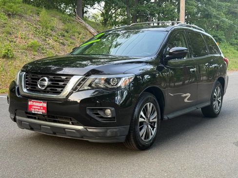 Used 2017 Nissan Pathfinder SL w/ SL Premium Package FWD image 1