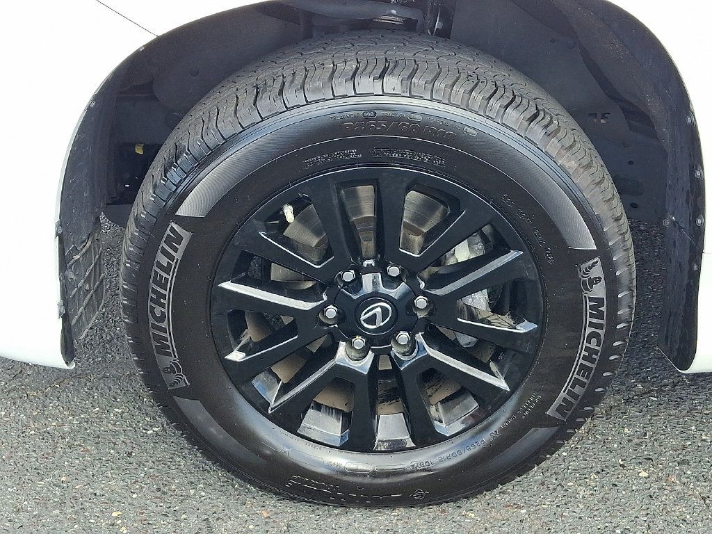 Used 2023 Lexus GX 460 w/ Black Line Special Edition AWD/4WD image 8