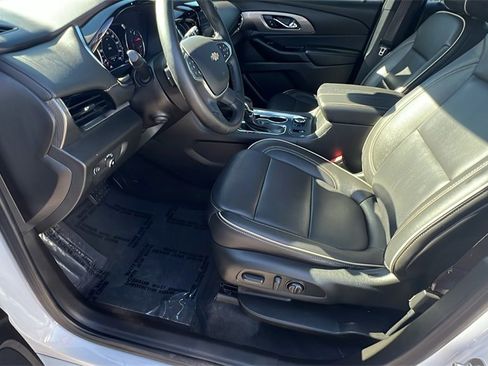 Certified 2023 Chevrolet Traverse Premier image 13