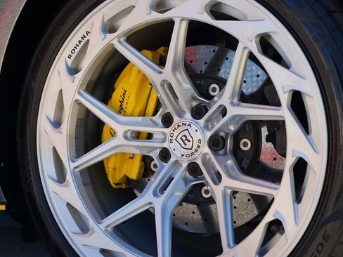 Used 2020 Lamborghini Huracan EVO image 13