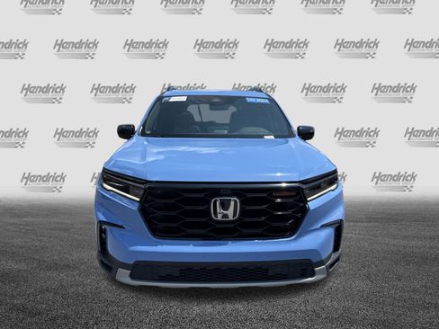 Used 2024 Honda Pilot TrailSport image 3
